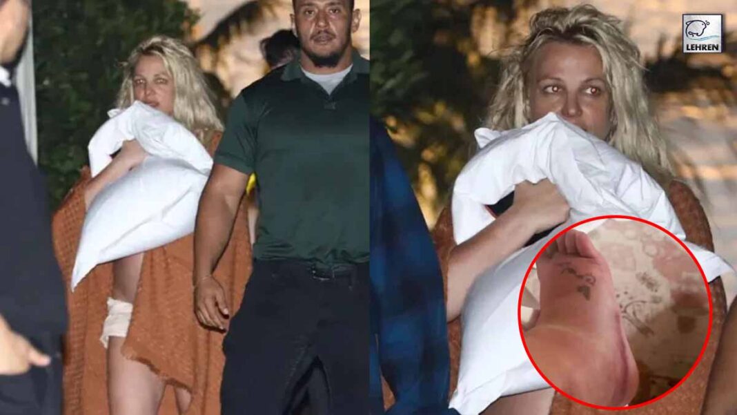 Britney Spears walks out of hotel topless after fight with BF